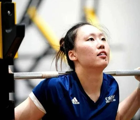 国际足联-邹佳祺打出丁霞既视感！年轻二传能否复刻“小蚂蚁”逆袭路？|上海|国家队|北京女排|许晓婷|中国女排_新浪新闻